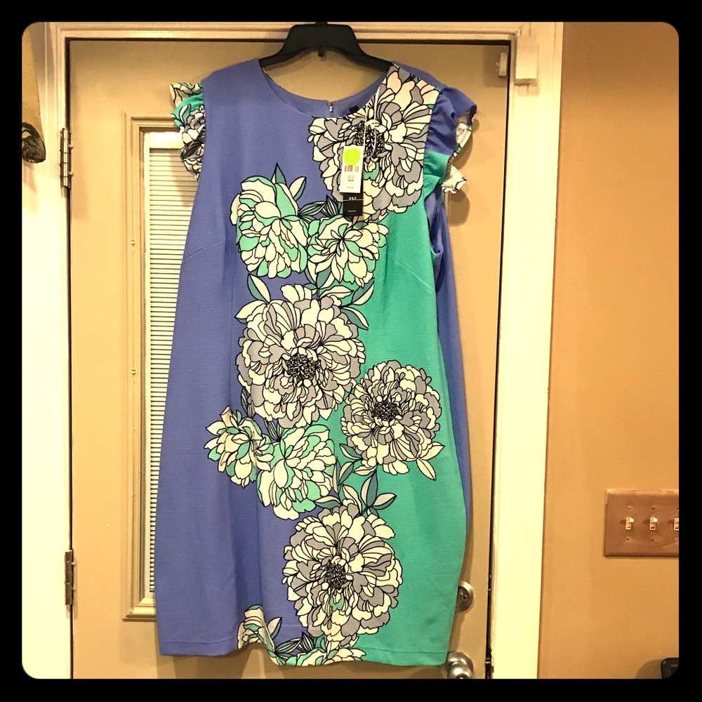 Ladies plus size floral dress